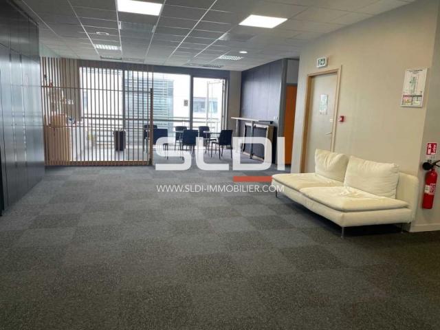 Bureaux A LOUER - DARDILLY - 110 m²
