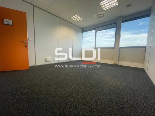 Bureaux A LOUER - DARDILLY - 110 m²