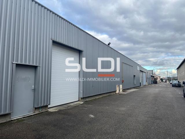 Locaux d'activités A LOUER - VAULX EN VELIN - 2 909 m²