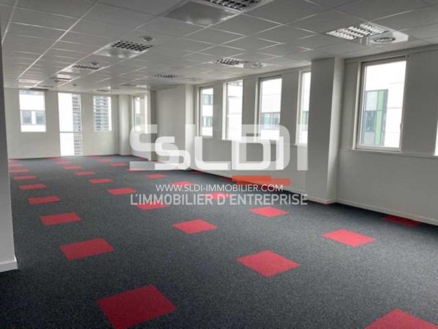 Bureaux A VENDRE OU A LOUER - LYON - 6 545 m²