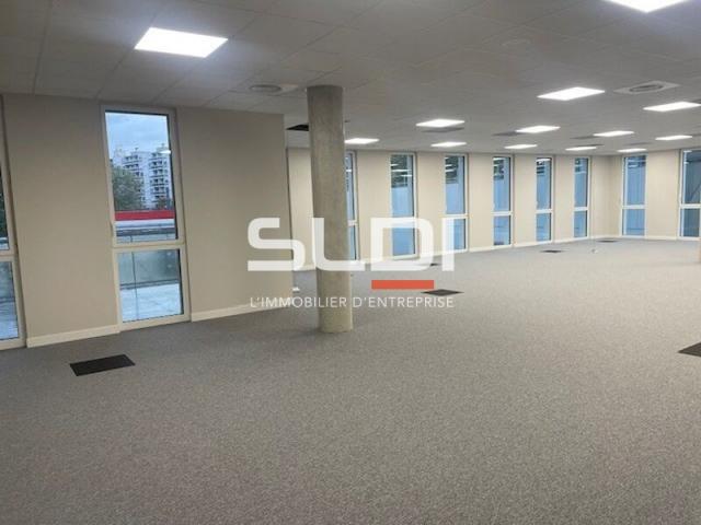 Bureaux A VENDRE OU A LOUER - VILLEURBANNE - 545 m²