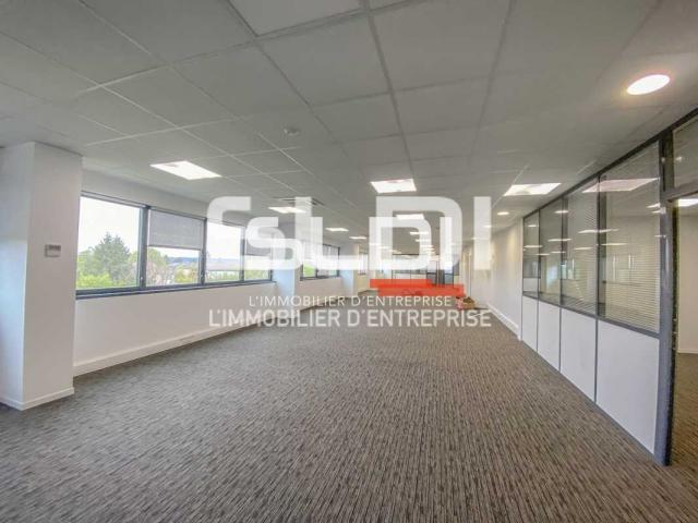 Bureaux A LOUER - MEYZIEU - 115 m²