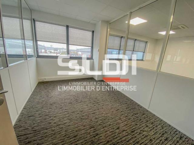 Bureaux A LOUER - MEYZIEU - 115 m²