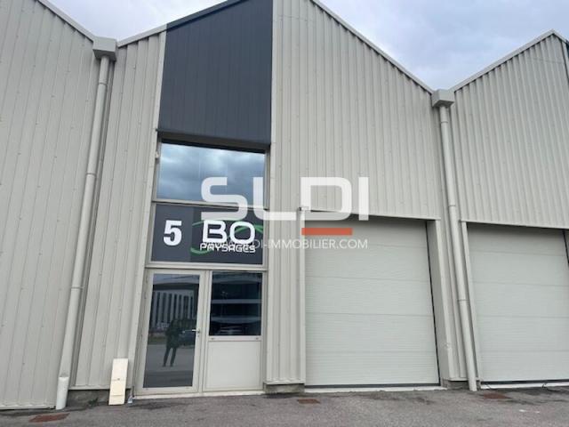 Locaux d'activités A LOUER - GENAS - 244 m²