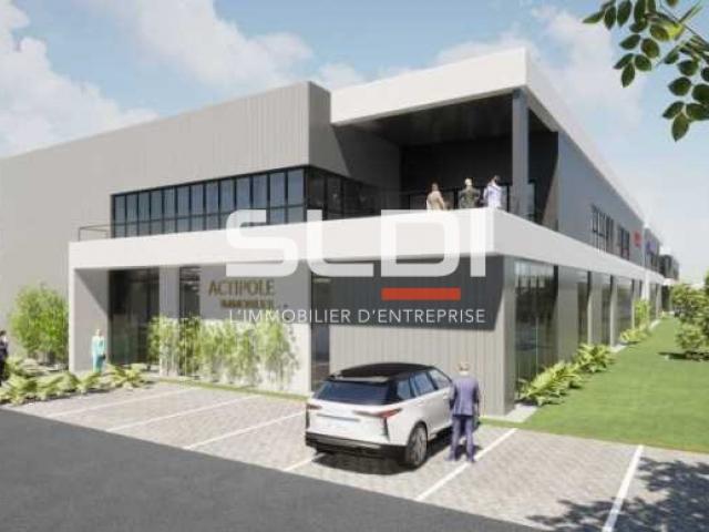 Locaux d'activités A LOUER - ARNAS - 1 881 m²