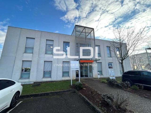 Bureaux A LOUER - LIMAS - 210 m²