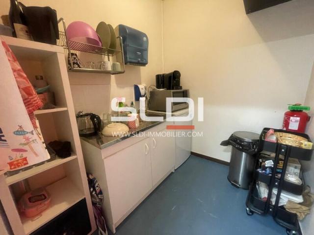 Bureaux A LOUER - LYON - 59 m²