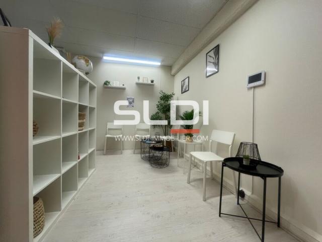 Bureaux A LOUER - LYON - 59 m²