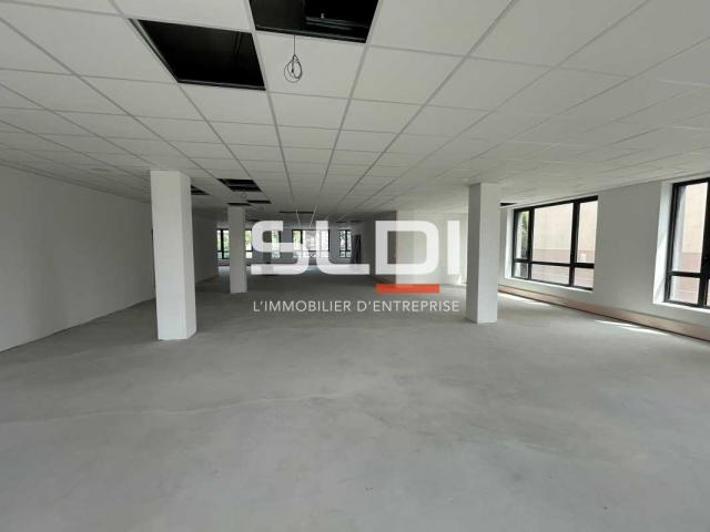 Bureaux A VENDRE OU A LOUER - VENISSIEUX - 700 m²