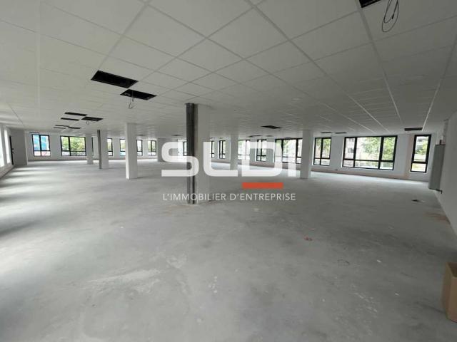 Bureaux A VENDRE OU A LOUER - VENISSIEUX - 700 m²