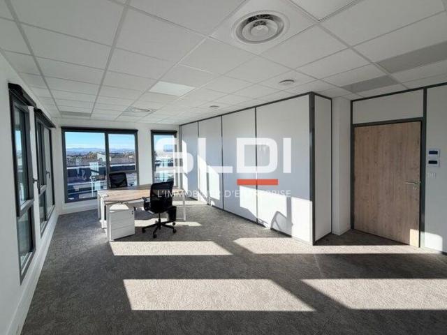 Bureaux A LOUER - CHASSIEU - 33 m²
