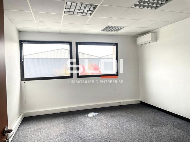 Bureaux A LOUER - RILLIEUX LA PAPE - 576 m²