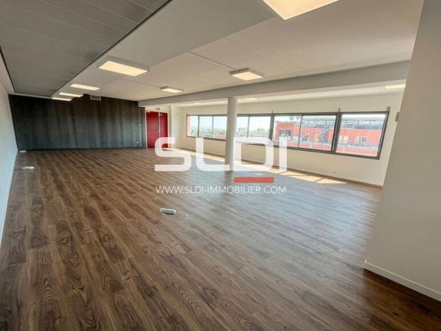 Bureaux A LOUER - LYON - 128 m²