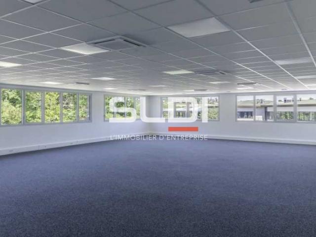 Bureaux A VENDRE - LISSIEU - 246 m²