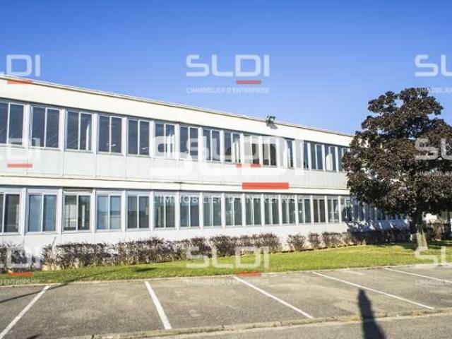 Bureaux A LOUER - SAINT PRIEST - 241 m²
