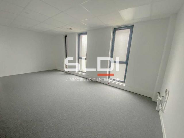 Bureaux A LOUER - VILLEURBANNE - 1 375 m²