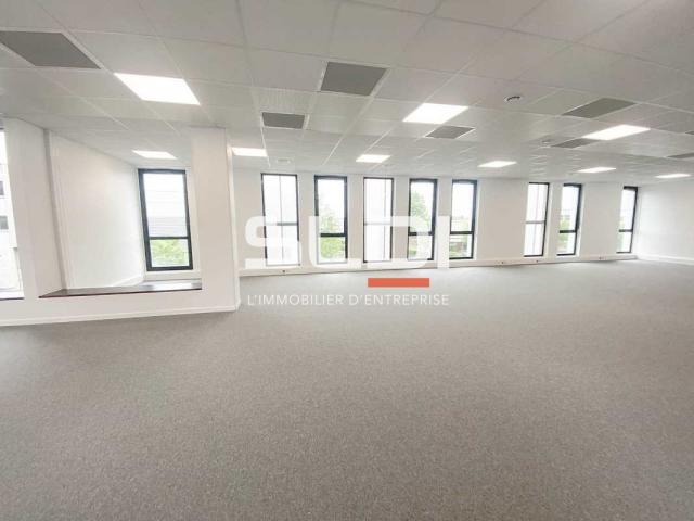 Bureaux A LOUER - VILLEURBANNE - 1 375 m²