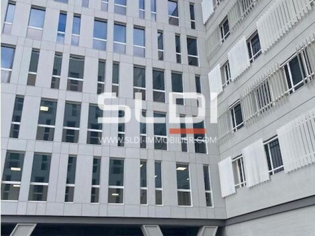 Bureaux A LOUER - DECINES CHARPIEU - 3 746 m²