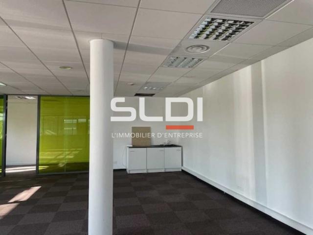 Bureaux A LOUER - SAINT PRIEST - 173 m²