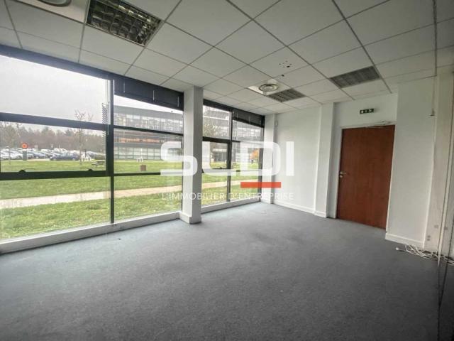 Bureaux A LOUER - SAINT PRIEST - 1 380 m²