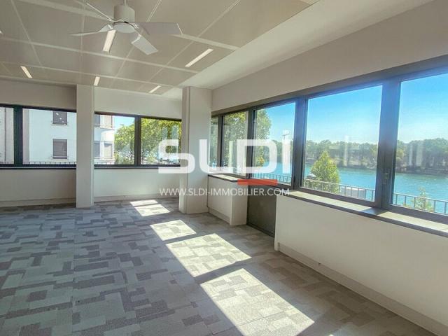 Bureaux A VENDRE - LYON - 1 477 m²