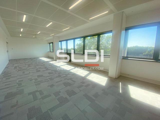 Bureaux A VENDRE - LYON - 1 477 m²