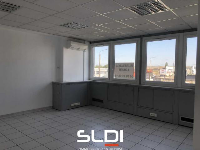 Bureaux A LOUER - DECINES CHARPIEU - 168 m²