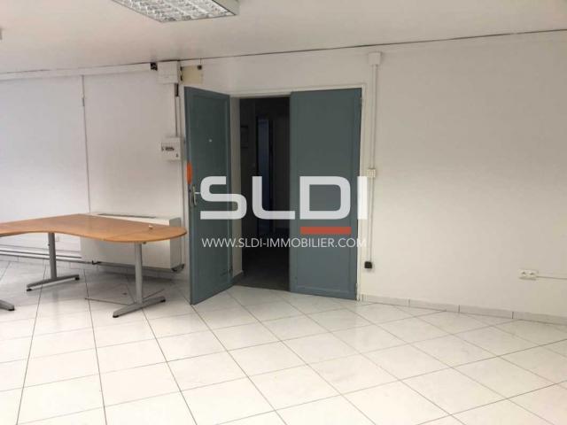 Bureaux A LOUER - DECINES CHARPIEU - 168 m²
