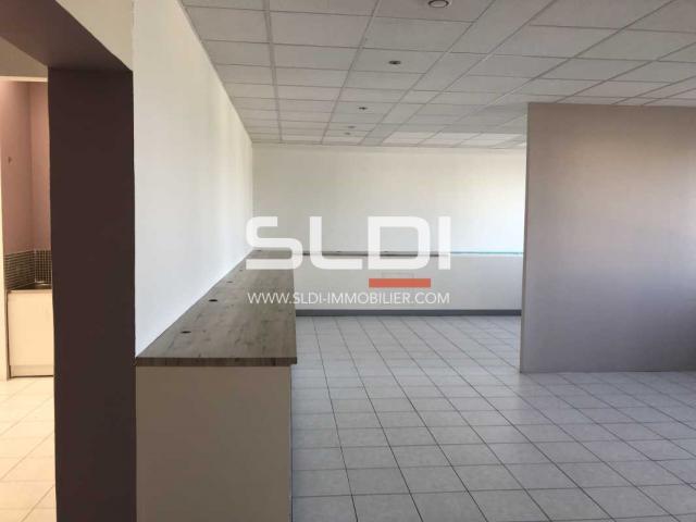 Bureaux A LOUER - DECINES CHARPIEU - 168 m²