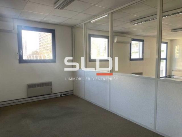Bureaux A LOUER - VILLEURBANNE - 1 568 m²