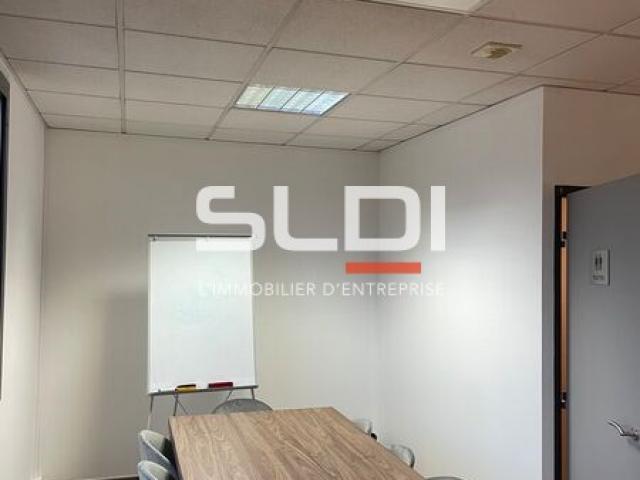 Bureaux A LOUER - VILLEURBANNE - 535 m²