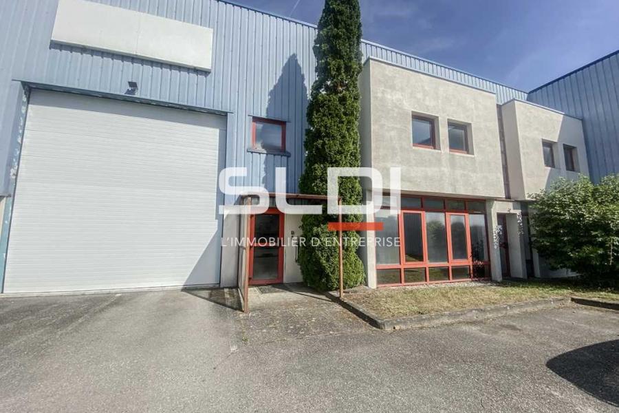 Activités A LOUER - GENAS - 318 m²
