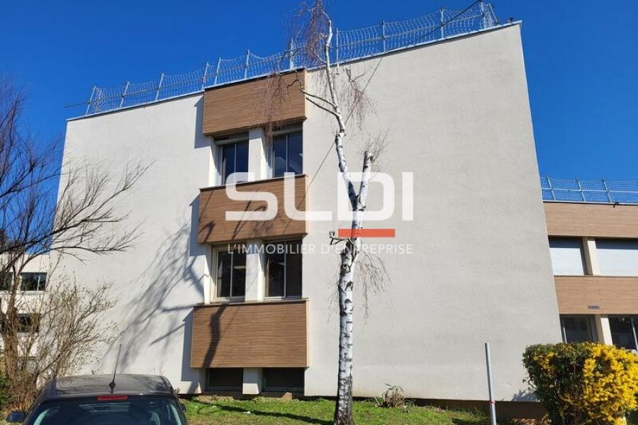 Bureaux A LOUER - TASSIN LA DEMI LUNE - 150 m²