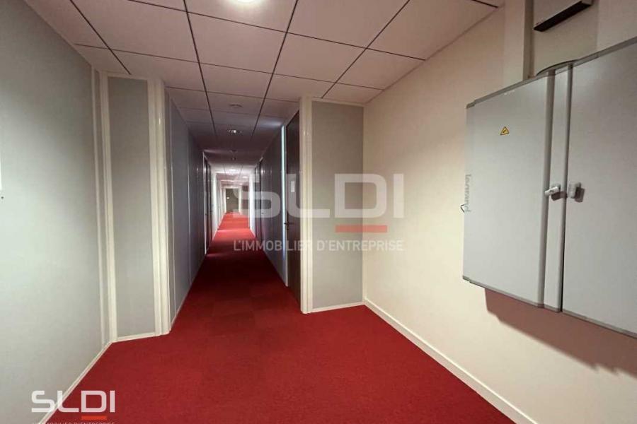 Bureaux A LOUER - SAINT PRIEST - 83 m²