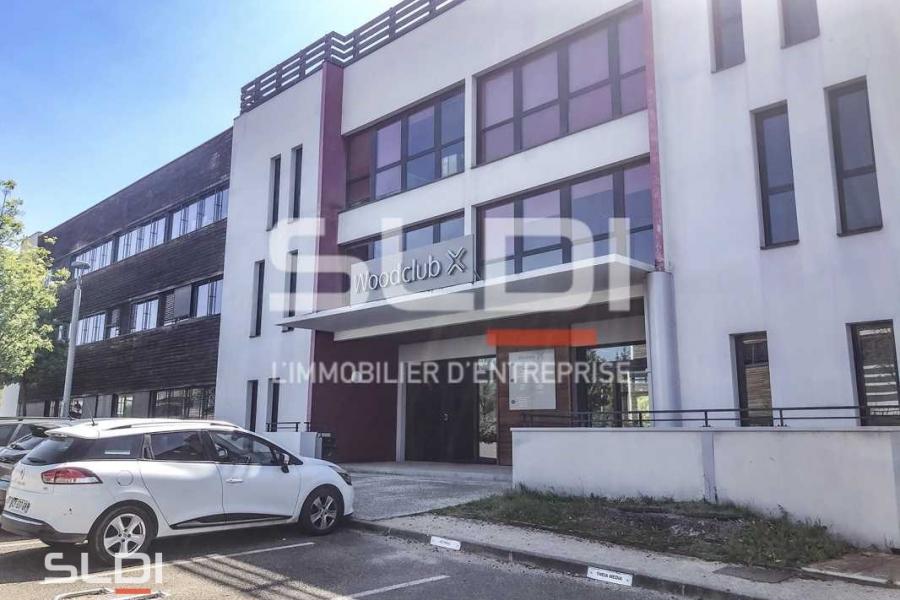 Bureaux A LOUER - SAINT PRIEST - 83 m²