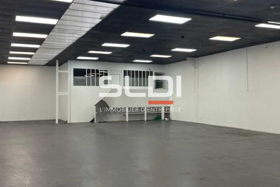 Activités A LOUER - VILLEURBANNE - 600 m² Activités A LOUER - VILLEURBANNE - 600 m²