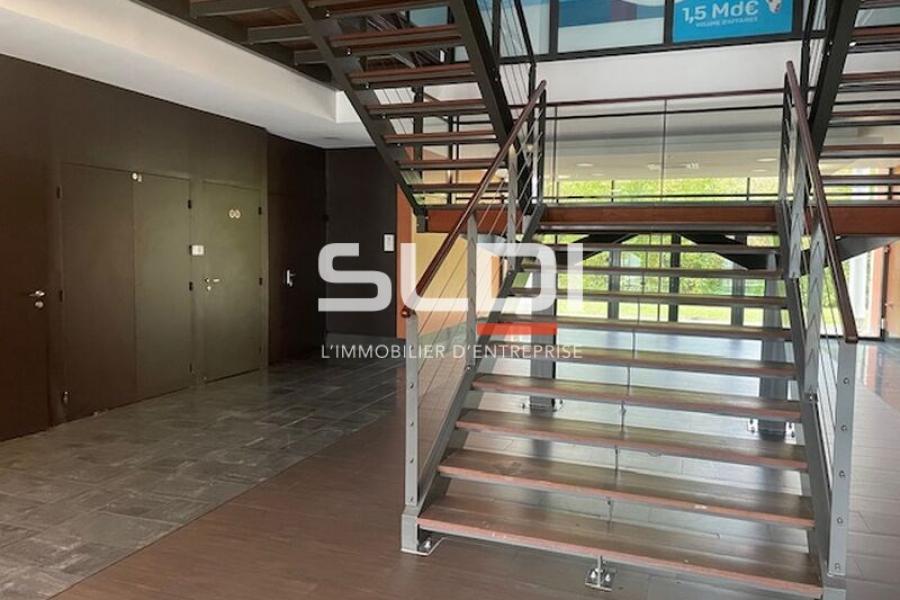 Bureaux A LOUER - SAINT PRIEST - 784 m² Bureaux A LOUER - SAINT PRIEST - 784 m²