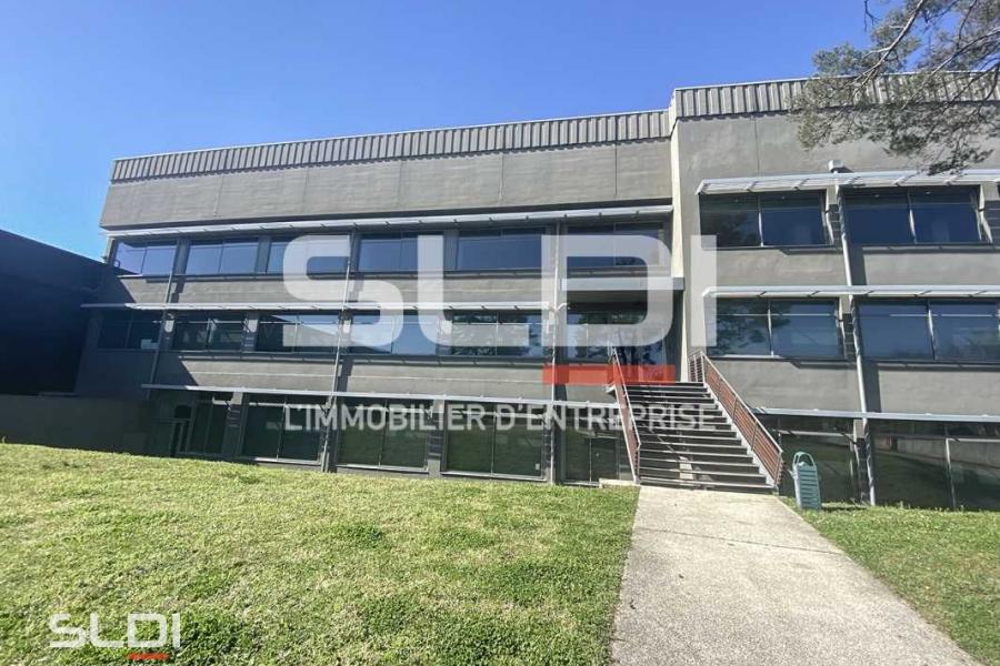 Bureaux A LOUER - RILLIEUX LA PAPE - 980 m²