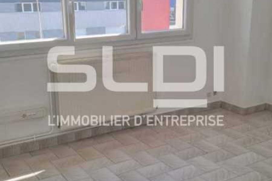 Bureaux A LOUER - VILLARS - 266 m²