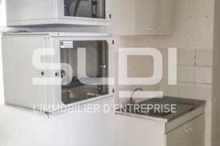 Bureaux A LOUER - VILLARS - 266 m²