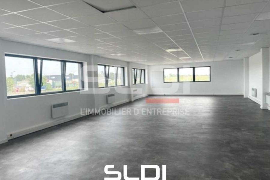 Activités A LOUER - COLOMBIER SAUGNIEU - 3 853 m²