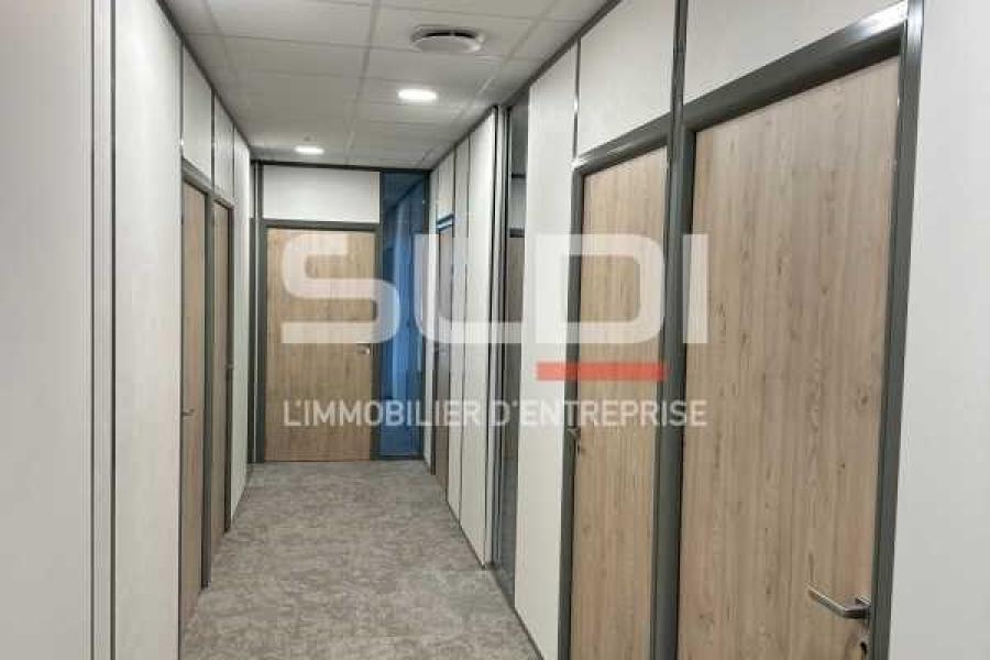 Bureaux A LOUER - CHASSIEU - 51 m²