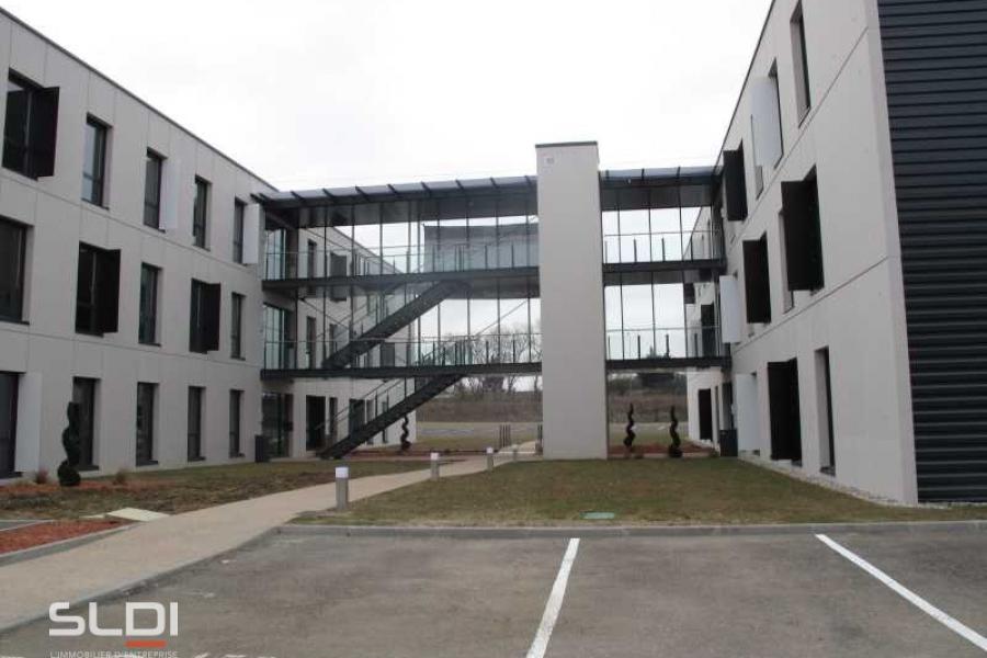 Bureaux A LOUER - SAINT PRIEST - 268 m²