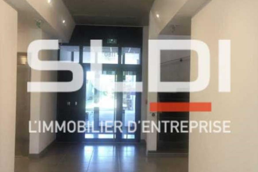 Bureaux A LOUER - RILLIEUX LA PAPE - 158 m²