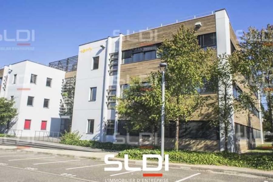 Bureaux A LOUER - SAINT PRIEST - 592 m²