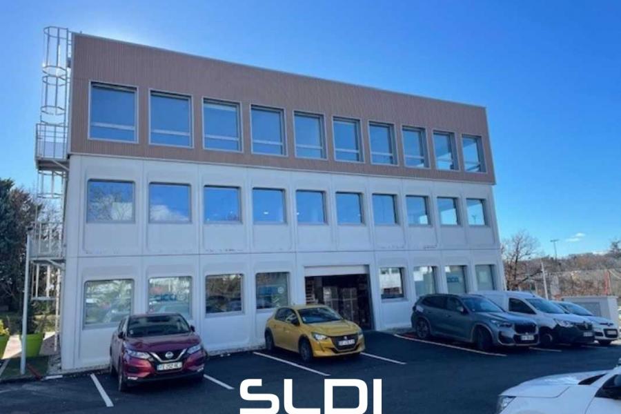 Bureaux A LOUER - DARDILLY - 607 m²