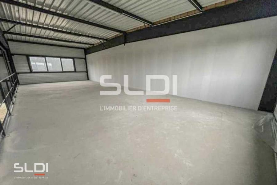 Activités A VENDRE OU A LOUER - FRANS - 538 m²