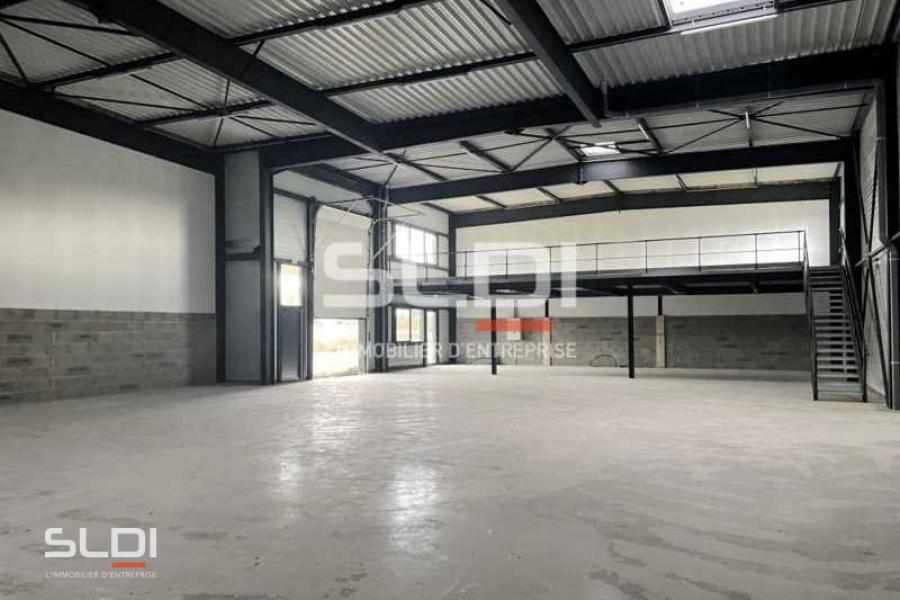 Activités A VENDRE OU A LOUER - FRANS - 538 m²