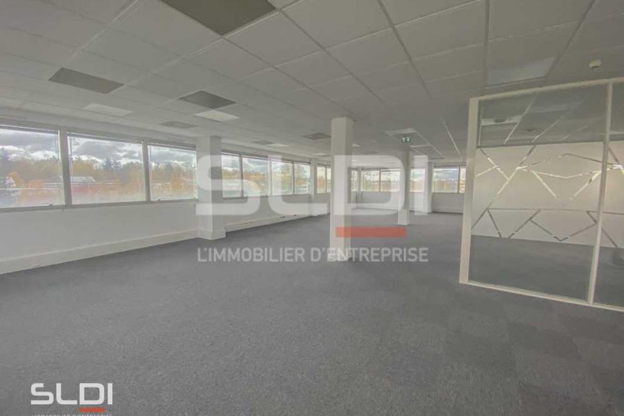 Bureaux A LOUER - SAINT PRIEST - 220 m²