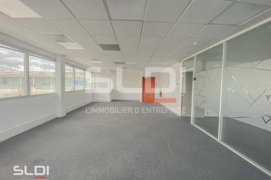 Bureaux A LOUER - SAINT PRIEST - 220 m²